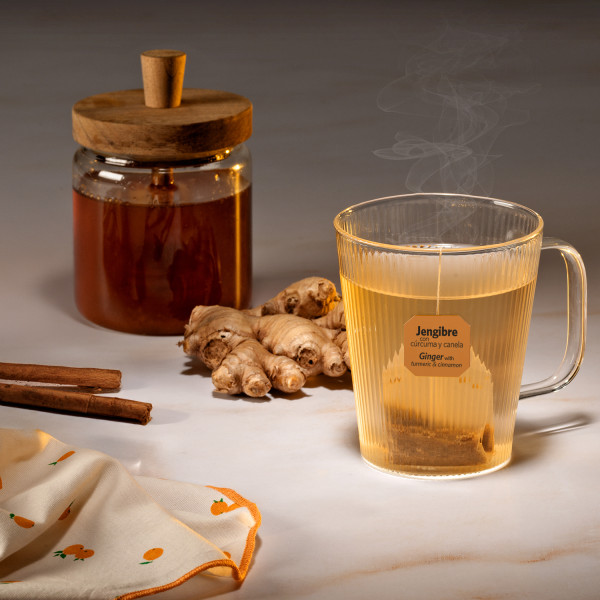 Jengibre con cúrcuma y canela Jengibre con cúrcuma y canela